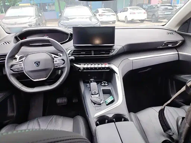 Peugeot 5008 — Фото автомобиля 9