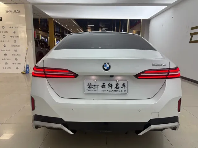 BMW 5 Series — Фото автомобиля 6