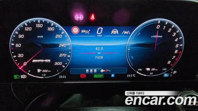 Mercedes-Benz E-Class — Фото автомобиля 8