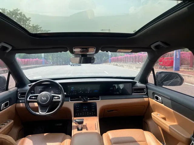 Li Auto ONE — Фото автомобиля 12