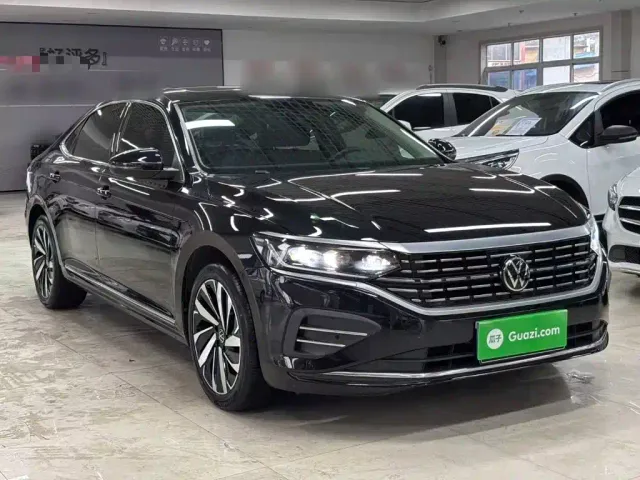 Volkswagen Passat — Фото автомобиля 3