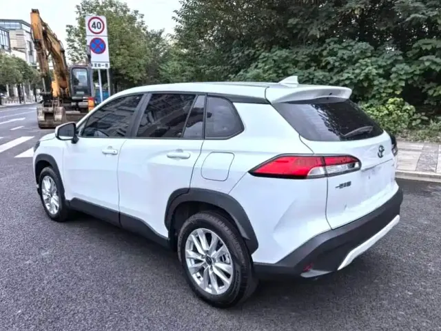 Toyota Corolla Cross — Фото автомобиля 12