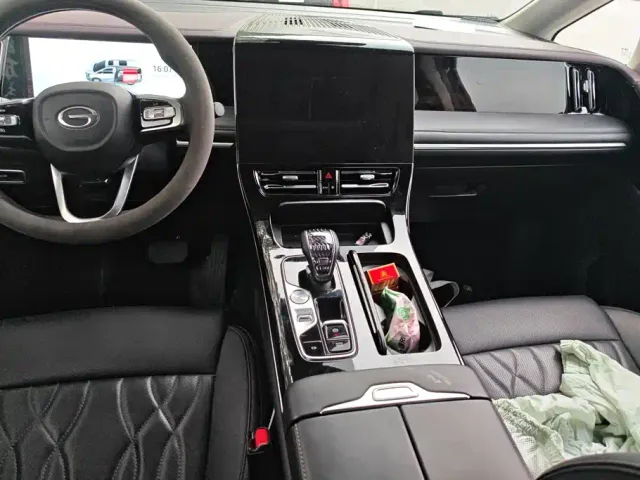 GAC Trumpchi M8 — Фото автомобиля 16