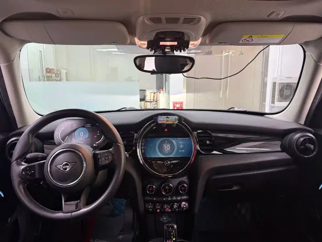 MINI Hatch — Фото автомобиля 16