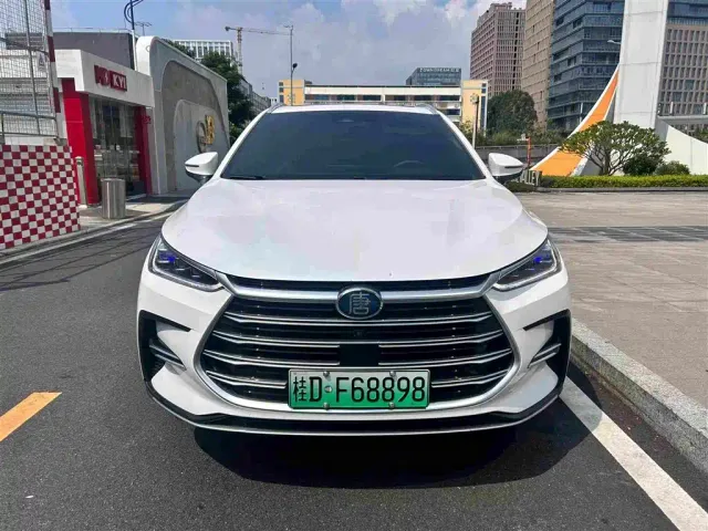 BYD Tang — Фото автомобиля 2