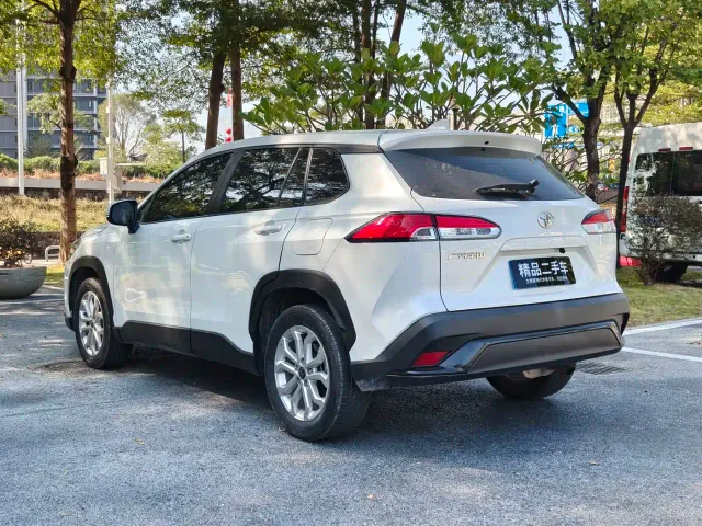Toyota Frontlander — Фото автомобиля 13