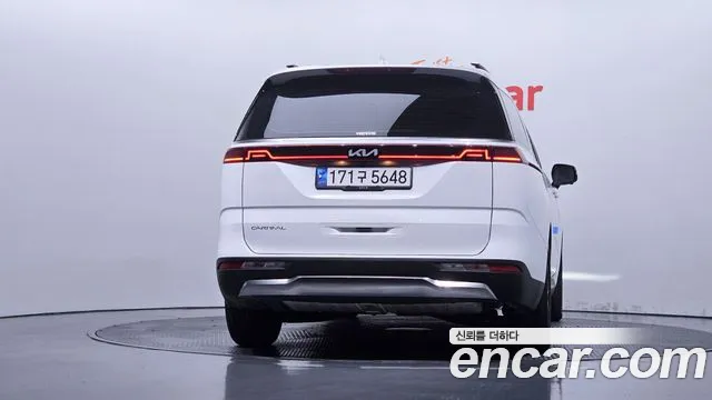Kia Canival Carnival 4 поколение Дизель 7 мест Signature — Фото автомобиля 4