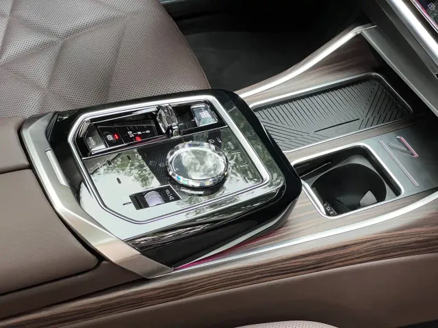 BMW 7 Series — Фото автомобиля 15