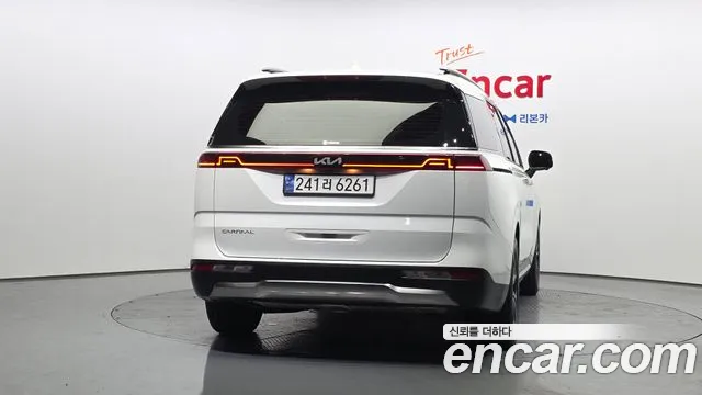 Kia Carnival 4th Gen — Фото автомобиля 4