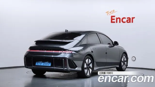 Hyundai Ioniq 6 — Фото автомобиля 2