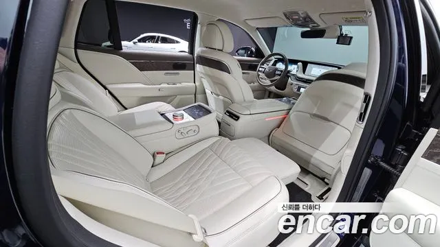 Genesis G90 Бензин 3.5 турбо AWD — Фото автомобиля 17