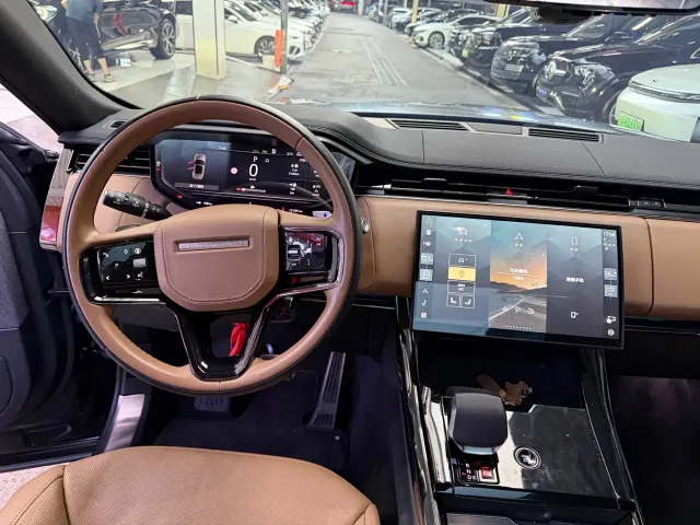 Land Rover Range Rover Sport — Фото автомобиля 14