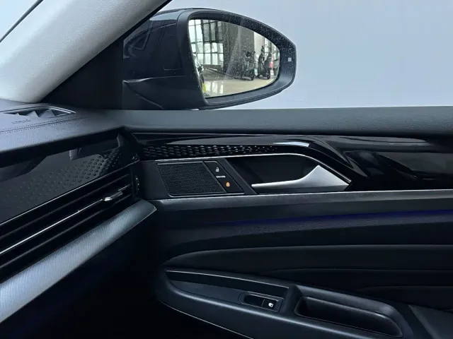 Volkswagen Passat — Фото автомобиля 13