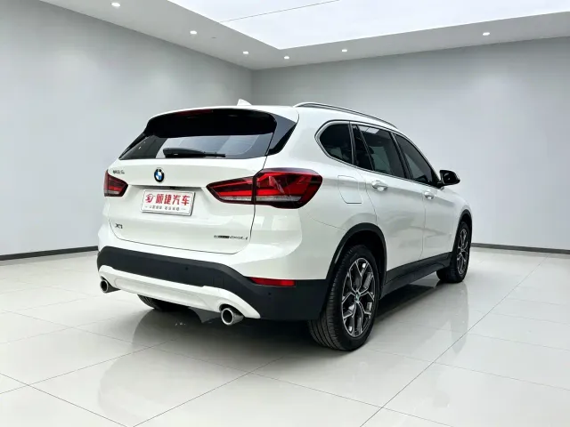 BMW X1 — Фото автомобиля 12