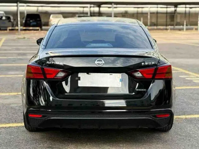 Nissan Teana — Фото автомобиля 8