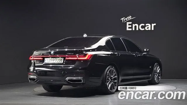 BMW 7 Series — Фото автомобиля 2