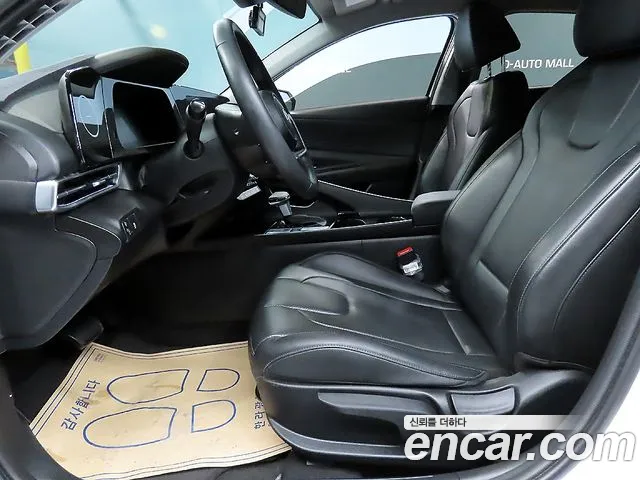 Hyundai Avante CN7 — Фото автомобиля 6
