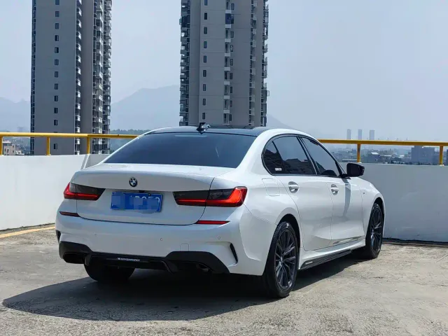 BMW 3 Series — Фото автомобиля 12
