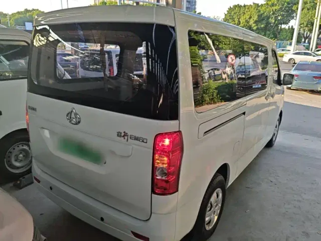Changan Ruixing EM60 — Фото автомобиля 6