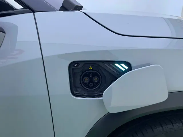 Nio ES8 — Фото автомобиля 8