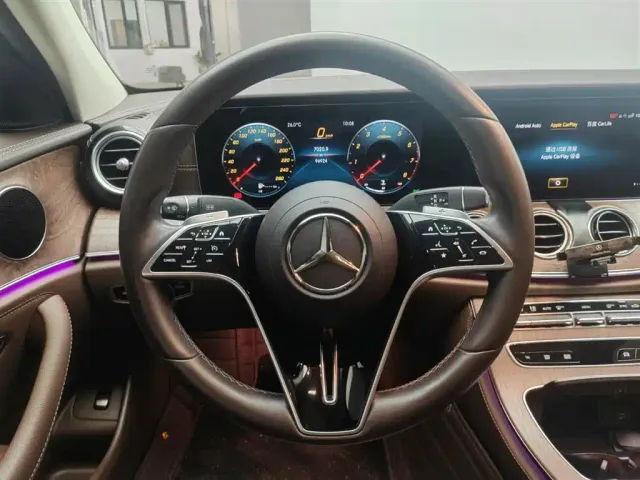 Mercedes-Benz Mercedes-Benz E-Class 2022 E 260 L Sport 4MATIC — Фото автомобиля 6