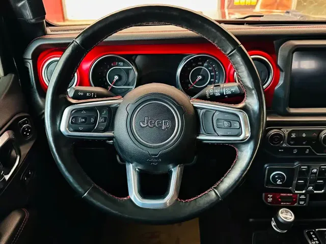 Jeep Wrangler — Фото автомобиля 12