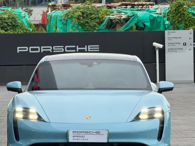 Porsche Taycan 2022 Taycan — Фото автомобиля 4