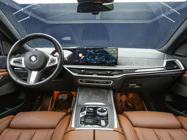 BMW X7 — Фото автомобиля 7