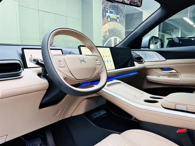 Xpeng G9 — Фото автомобиля 8