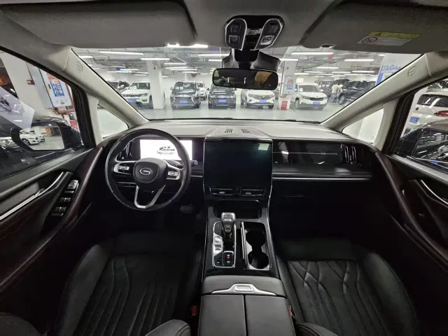GAC Trumpchi M8 — Фото автомобиля 6
