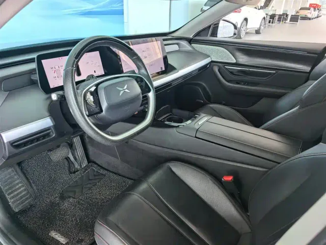 Xpeng P7 — Фото автомобиля 15