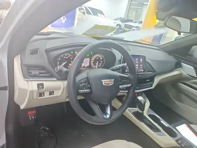 Cadillac CT4 — Фото автомобиля 9