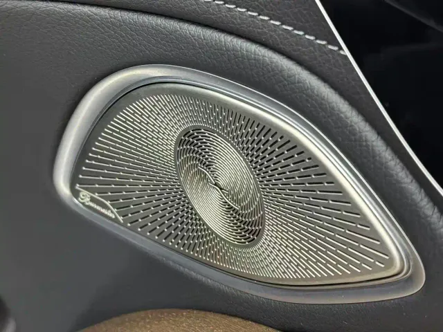 Mercedes-Benz EQS — Фото автомобиля 16