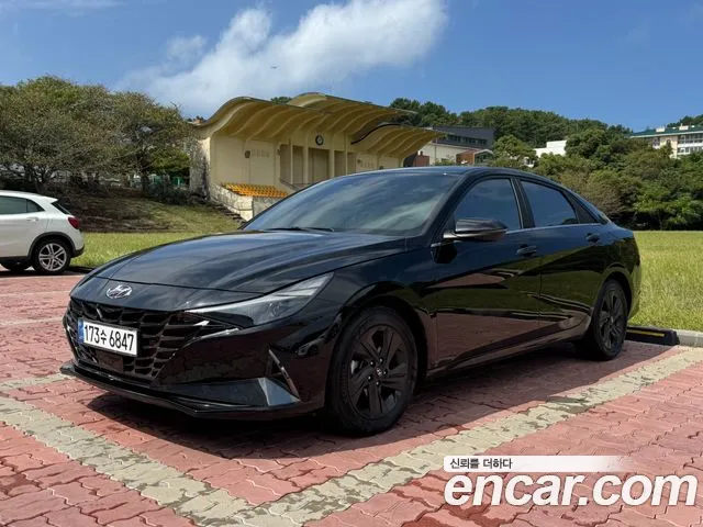 Фотография автомобиля — Hyundai Avante CN7