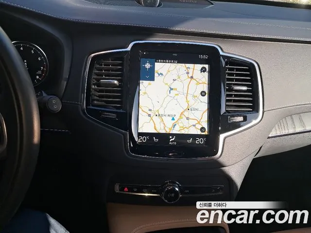 Volvo XC90 — Фото автомобиля 15
