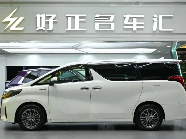 Toyota Alphard — Фото автомобиля 5