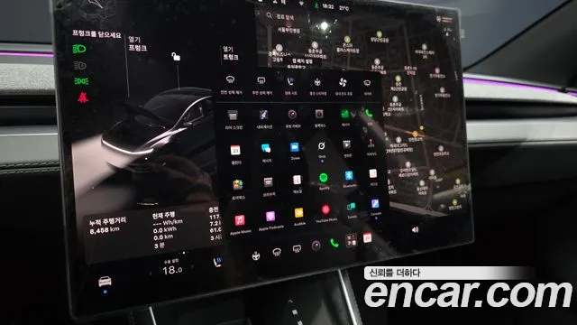 Tesla Model Y — Фото автомобиля 22