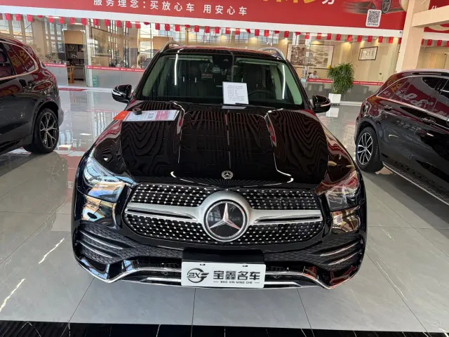 Mercedes-Benz GLE-Class — Фото автомобиля 2