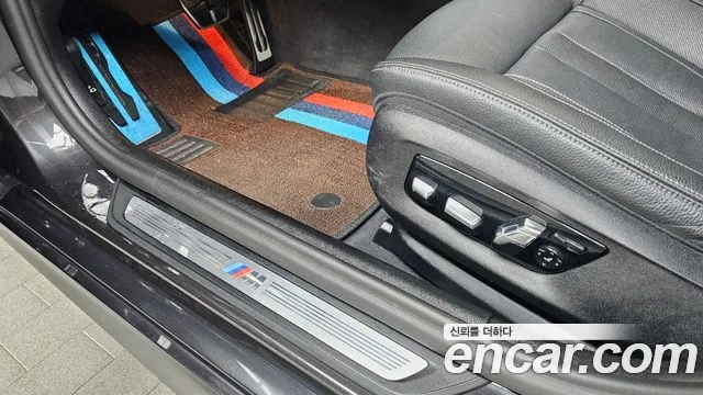 BMW 5-Series — Фото автомобиля 14