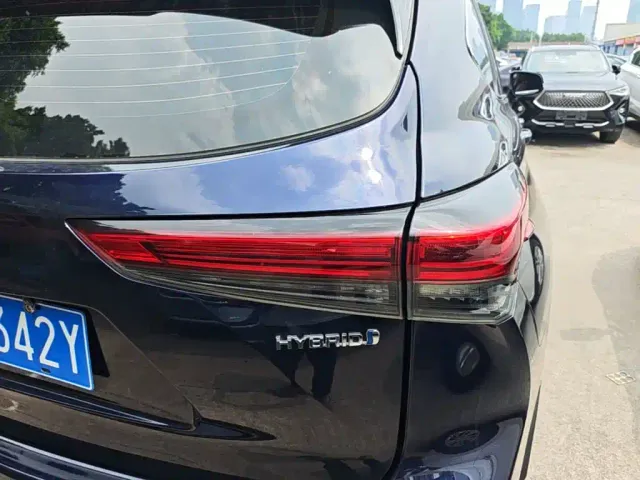 Toyota Highlander — Фото автомобиля 7