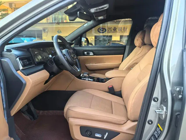 Li Auto ONE — Фото автомобиля 8