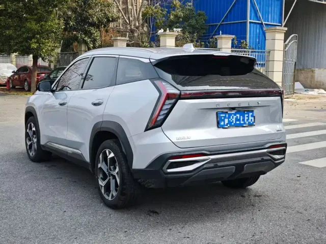 Geely Boyue L — Фото автомобиля 9