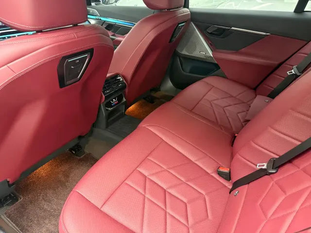 BMW 5 Series — Фото автомобиля 12