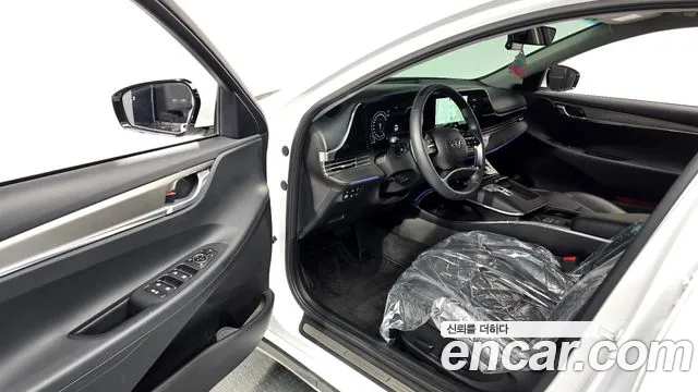 Hyundai Grandeur Grandeur (New) — Фото автомобиля 14