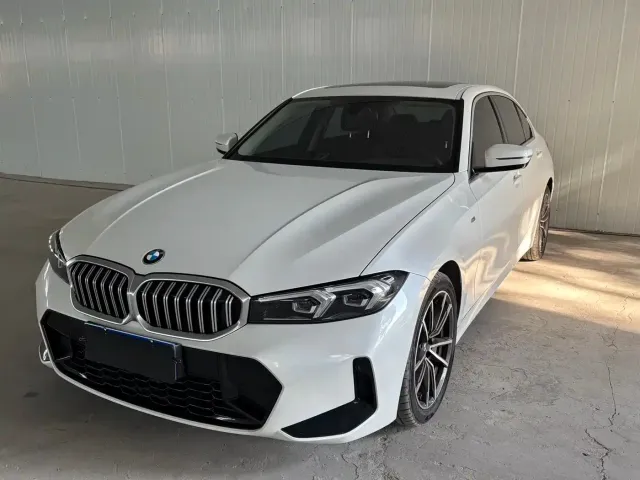 Фотография автомобиля — BMW 3 Series
