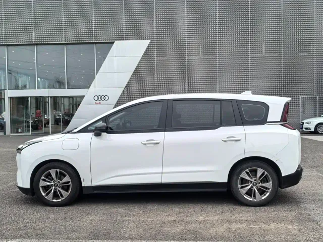 Bestune NAT — Фото автомобиля 7