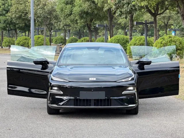 Geely Galaxy Xingyao 8 — Фото автомобиля 30