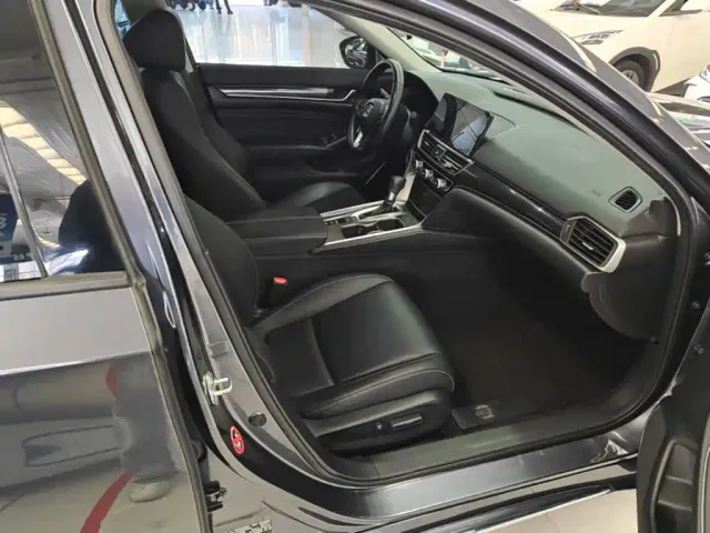 Honda Accord — Фото автомобиля 24