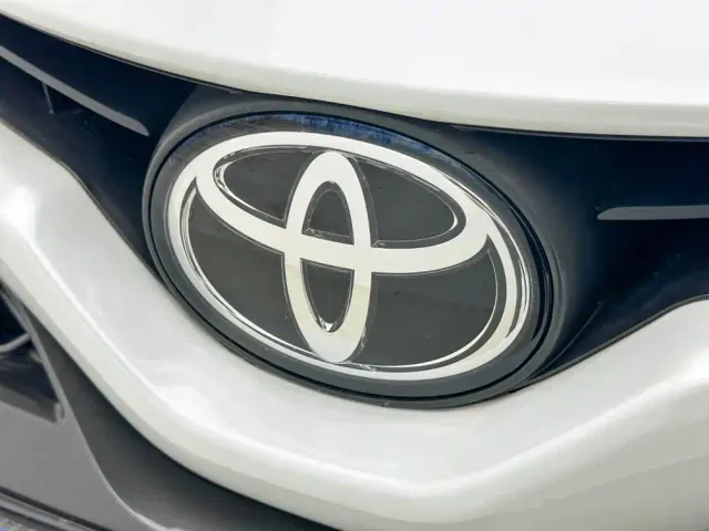 Toyota Camry — Фото автомобиля 23