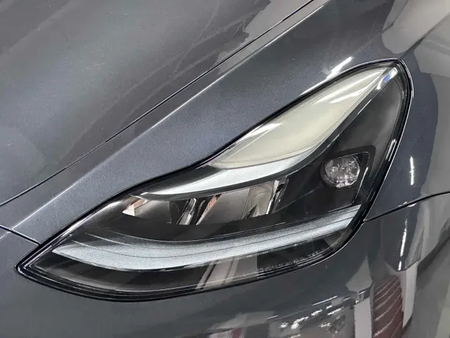 Tesla Model Y — Фото автомобиля 3